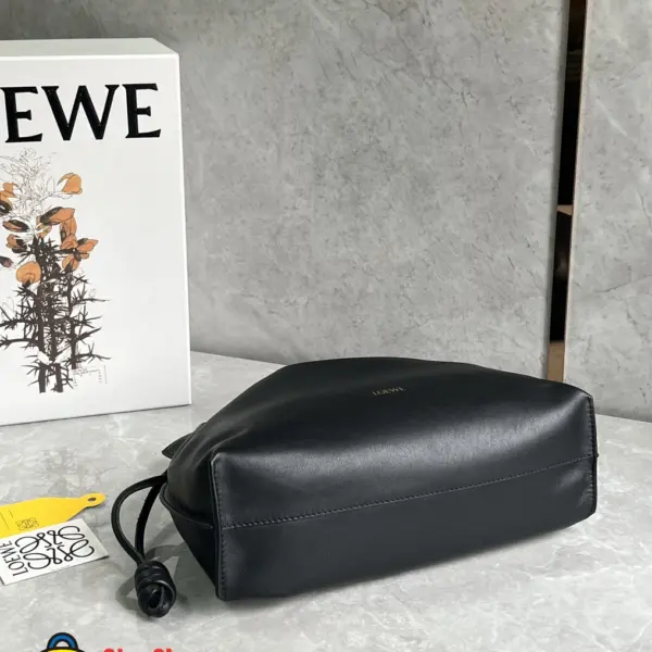 Loewe-羅意威 黑色大號納帕牛皮革 Flamenco 手拿包