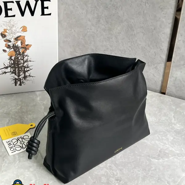 Loewe-羅意威 黑色大號納帕牛皮革 Flamenco 手拿包