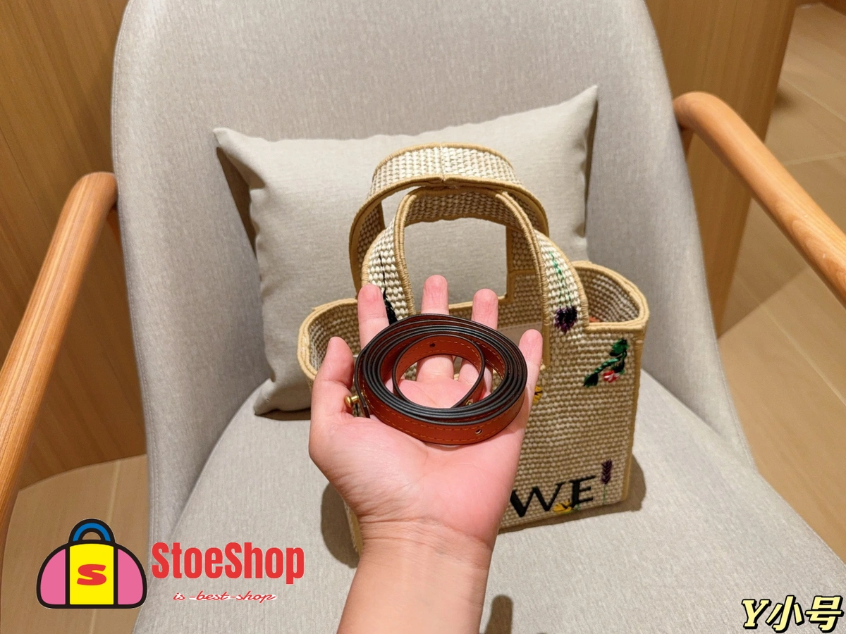 Loewe-羅意威 Font Tote 系列 自然色小號拉菲草斜挎包 9 Loewe-羅意威 Font Tote 系列 自然色小號拉菲草斜挎包