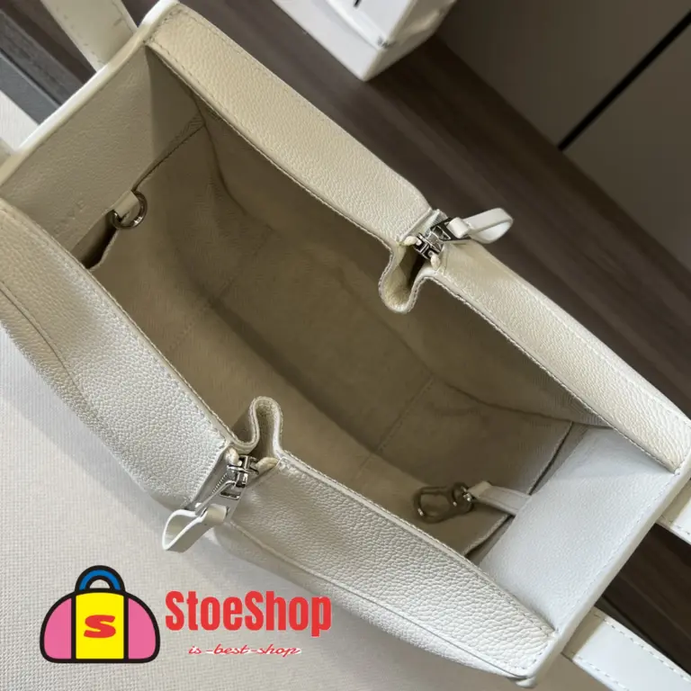 Loewe-羅意威 Hammock 系列 柔白色小號柔軟粒面牛皮革肩背包 18 Loewe-羅意威 Hammock 系列 柔白色小號柔軟粒面牛皮革肩背包