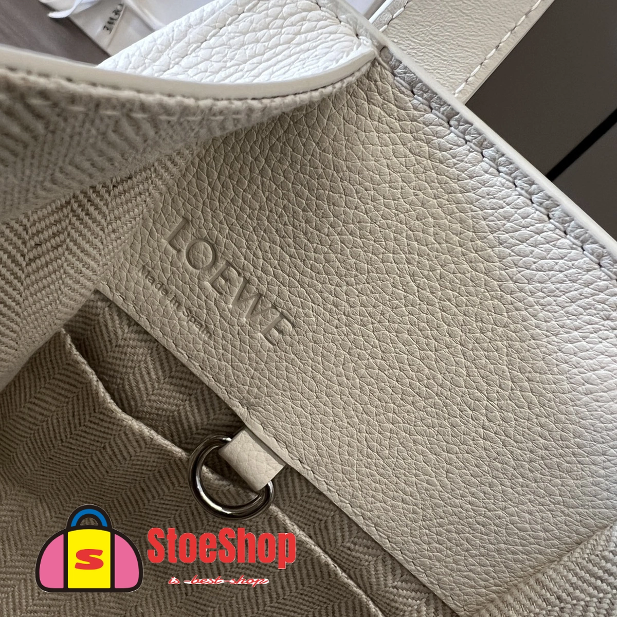Loewe-羅意威 Hammock 系列 柔白色小號柔軟粒面牛皮革肩背包 10 Loewe-羅意威 Hammock 系列 柔白色小號柔軟粒面牛皮革肩背包