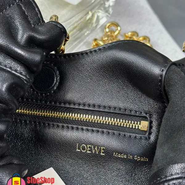 Loewe-羅意威 黑色小號柔軟納帕羊皮革 Squeeze 肩背包