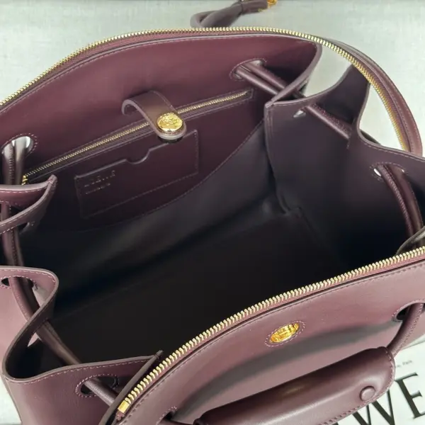 Loewe-羅意威 深酒紅中號柔軟牛皮革 Madrid 手拿包