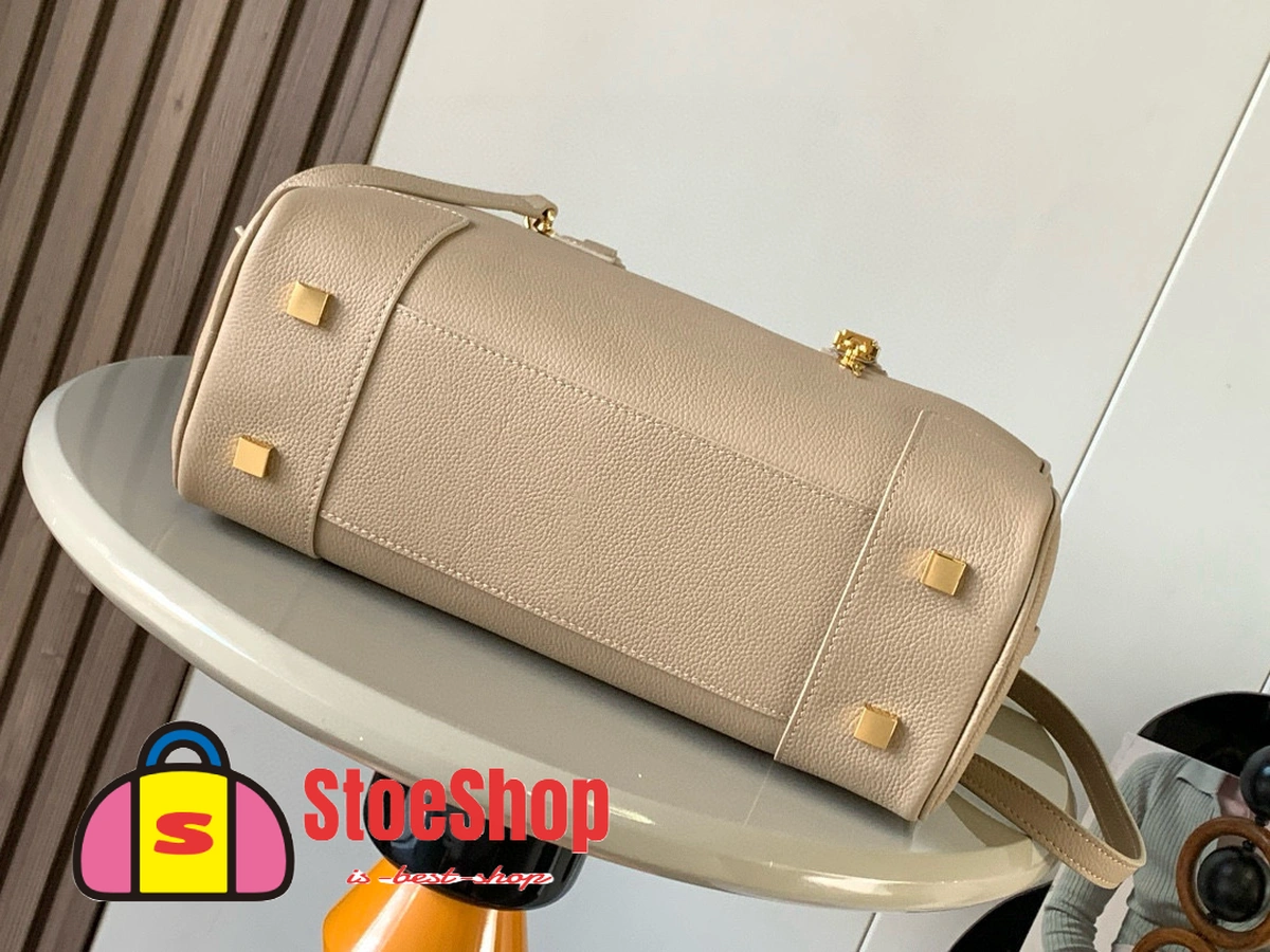 Loewe-羅意威 Amazona 23 系列 沙色柔軟粒面牛皮革手拿包 4 Loewe-羅意威 Amazona 23 系列 沙色柔軟粒面牛皮革手拿包