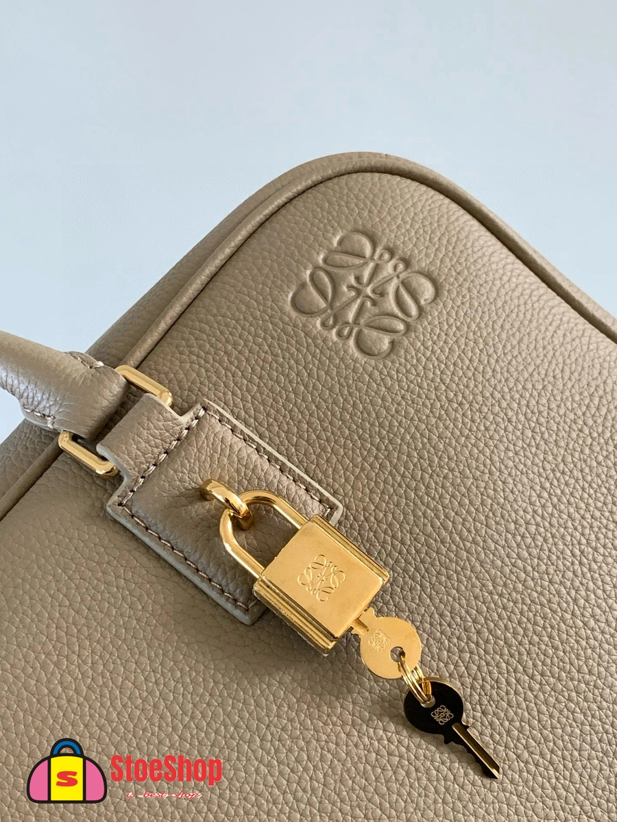 Loewe-羅意威 Amazona 23 系列 沙色柔軟粒面牛皮革手拿包 6 Loewe-羅意威 Amazona 23 系列 沙色柔軟粒面牛皮革手拿包