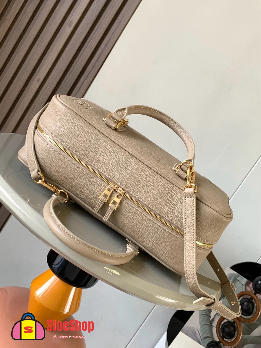 Loewe-羅意威 Amazona 23 系列 沙色柔軟粒面牛皮革手拿包 7 Loewe-羅意威 Amazona 23 系列 沙色柔軟粒面牛皮革手拿包