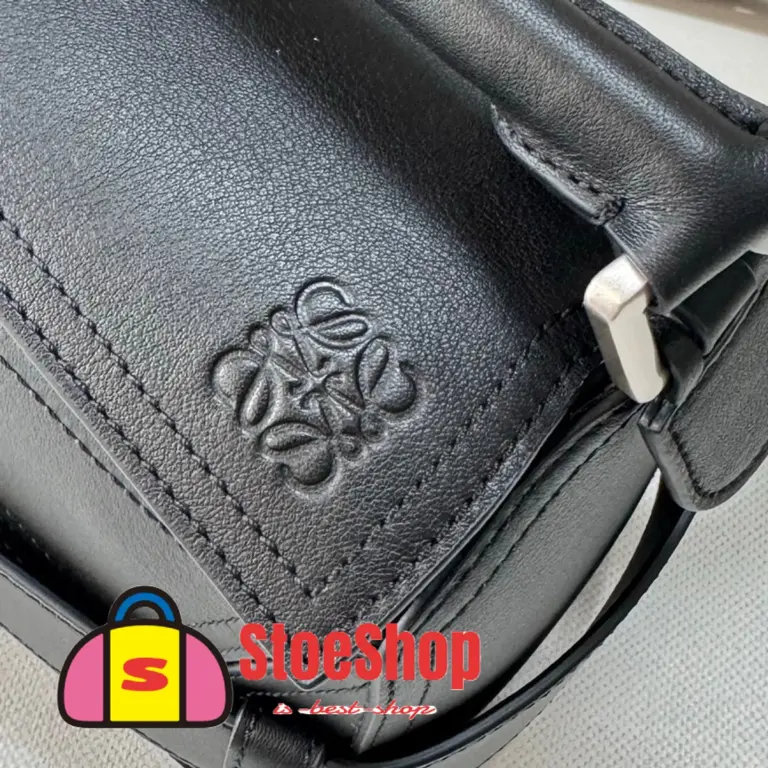 Loewe-羅意威 Puzzle Biker 系列 黑色小號亮面牛皮革肩背包