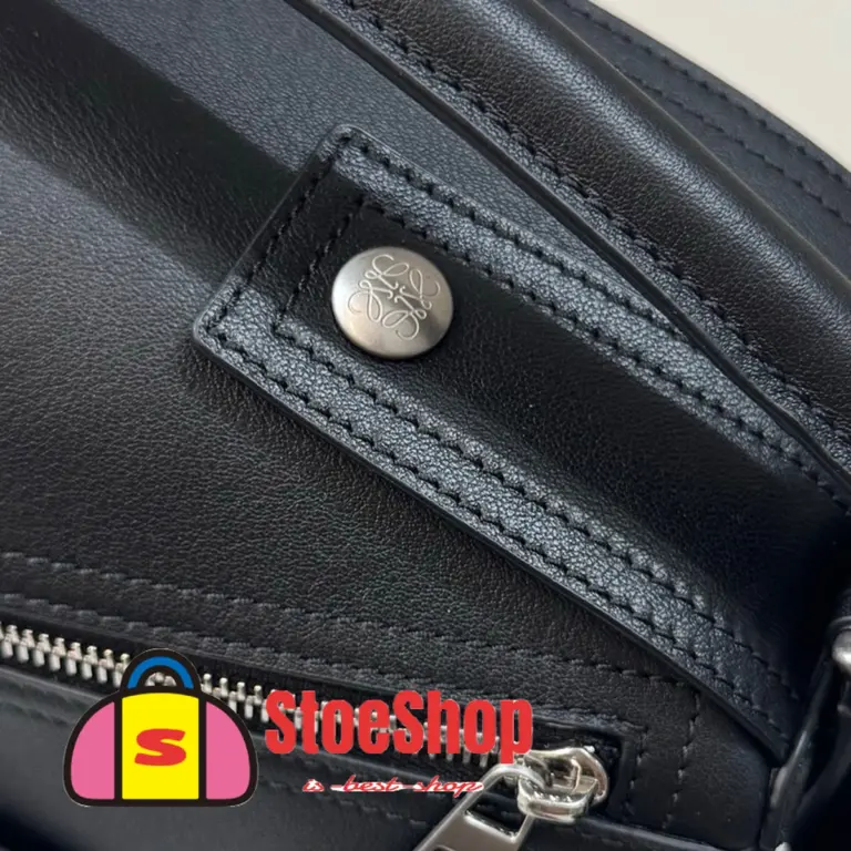 Loewe-羅意威 Puzzle Biker 系列 黑色小號亮面牛皮革肩背包