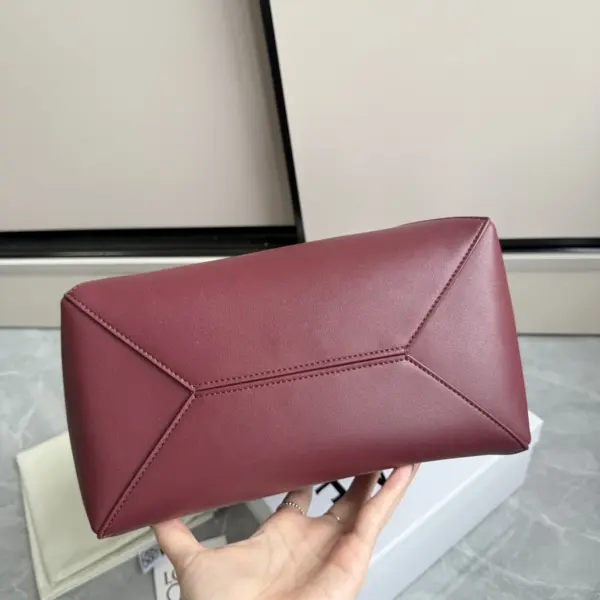 Loewe-羅意威 深酒紅迷你亮面牛皮革 Puzzle Fold 斜挎包