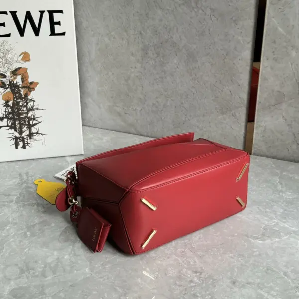 高仿羅意威/LOEWE 單肩包紅色