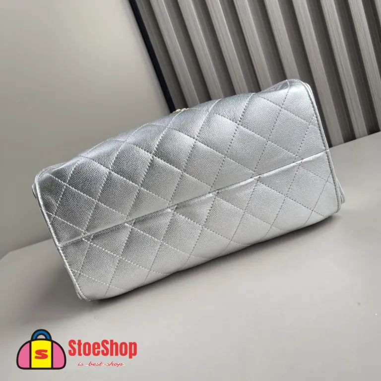 高仿香奈兒/CHANEL 25C Hobo 肩背包｜金屬亮面銀色