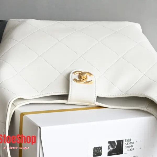 高仿香奈兒/Chanel 25P 白色絎縫Hobo嬉皮包 大號