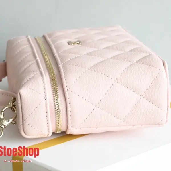 高仿香奈兒/Chanel Vanity Case 菱格紋方盒型鏈條斜挎包 粉色