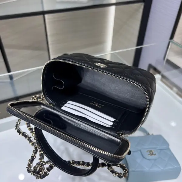 高仿香奈兒/Chanel Vanity Case系列方形拉鏈黑色手提化妝包