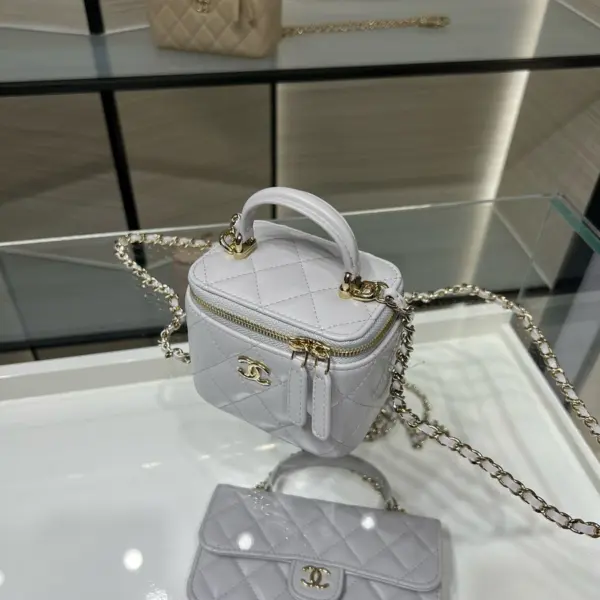 高仿香奈兒/Chanel 24P 早秋迷你菱格紋化妝包 淺灰色