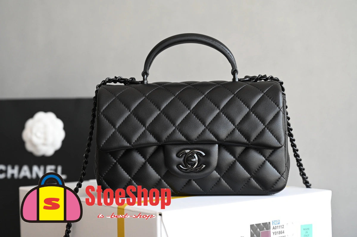 高仿香奈兒/Chanel 經典系列帶手柄菱格紋翻蓋包黑色