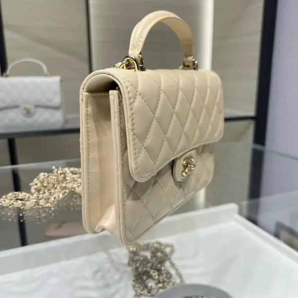 高仿香奈兒/Chanel Premiere經典菱格紋翻蓋手提包米白色