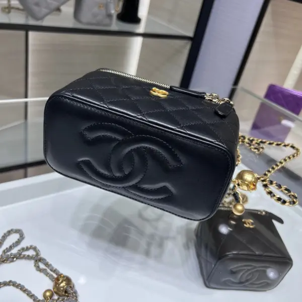 高仿香奈兒/Chanel Vanity Case 菱格紋黑色拉鏈鏈條化妝包