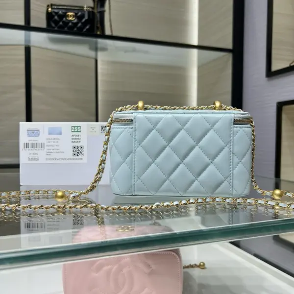 高仿香奈兒/Chanel Vanity系列淡藍色菱格紋鏈條裝飾化妝包