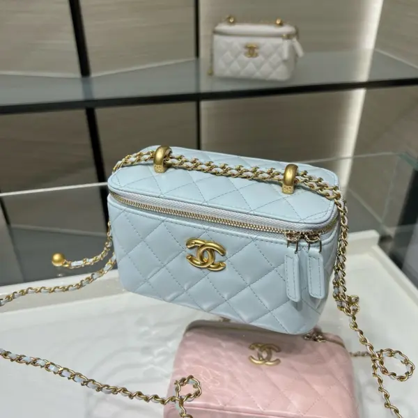 高仿香奈兒/Chanel Vanity系列淡藍色菱格紋鏈條裝飾化妝包