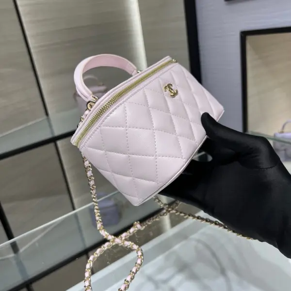高仿香奈兒/Chanel Vanity 菱格紋黑色皮質鏈條手提化妝包
