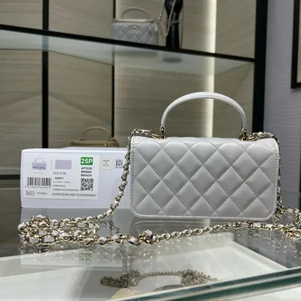 高仿香奈兒/Chanel Classic Flap系列 Mini帶手柄淺灰色