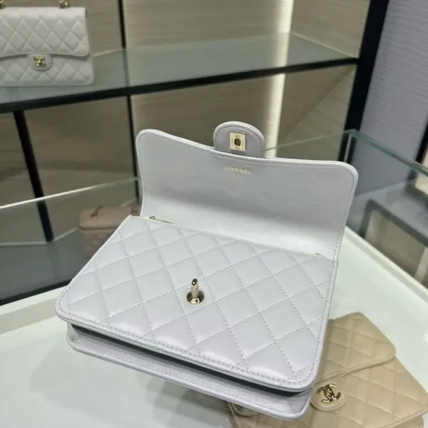高仿香奈兒/Chanel 25S 19系列淺灰色手提口蓋包