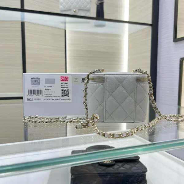 高仿香奈兒/Chanel Wallet on Chain 淺灰色迷你菱格紋鏈條零錢包