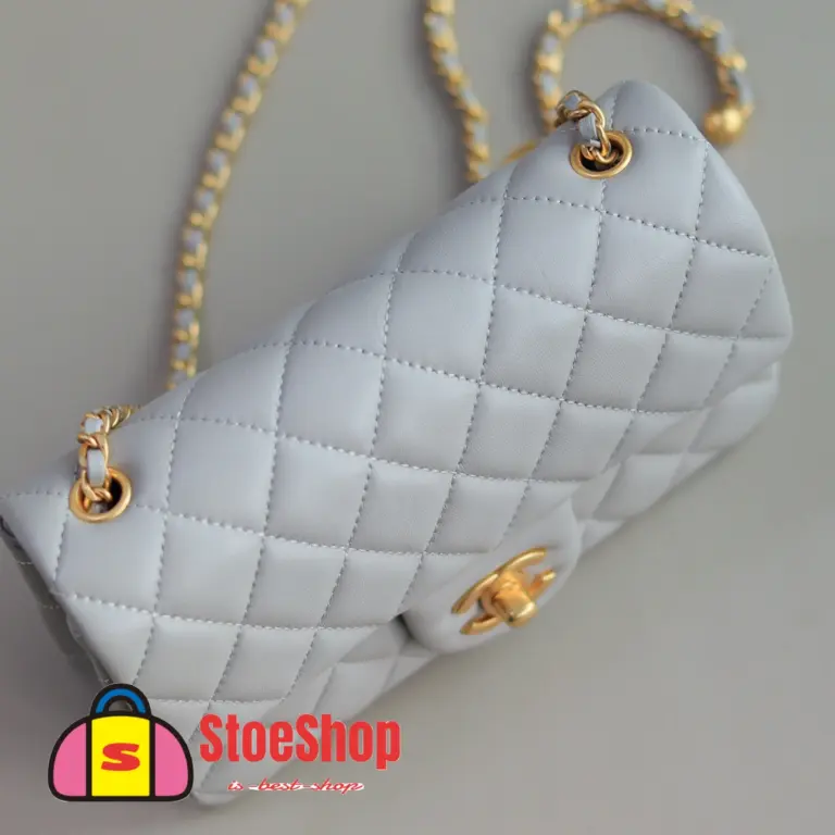 高仿香奈兒/Chanel Classic Flap 經典翻蓋金球小號淺灰單肩斜挎包