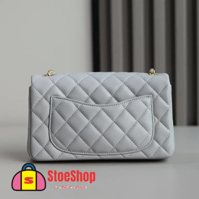 高仿香奈兒/Chanel Classic Flap 經典翻蓋金球小號淺灰單肩斜挎包