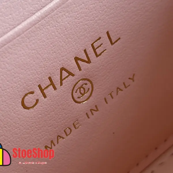 高仿香奈兒/Chanel 25S春夏系列粉色菱形格紋鏈條肩帶化妝包