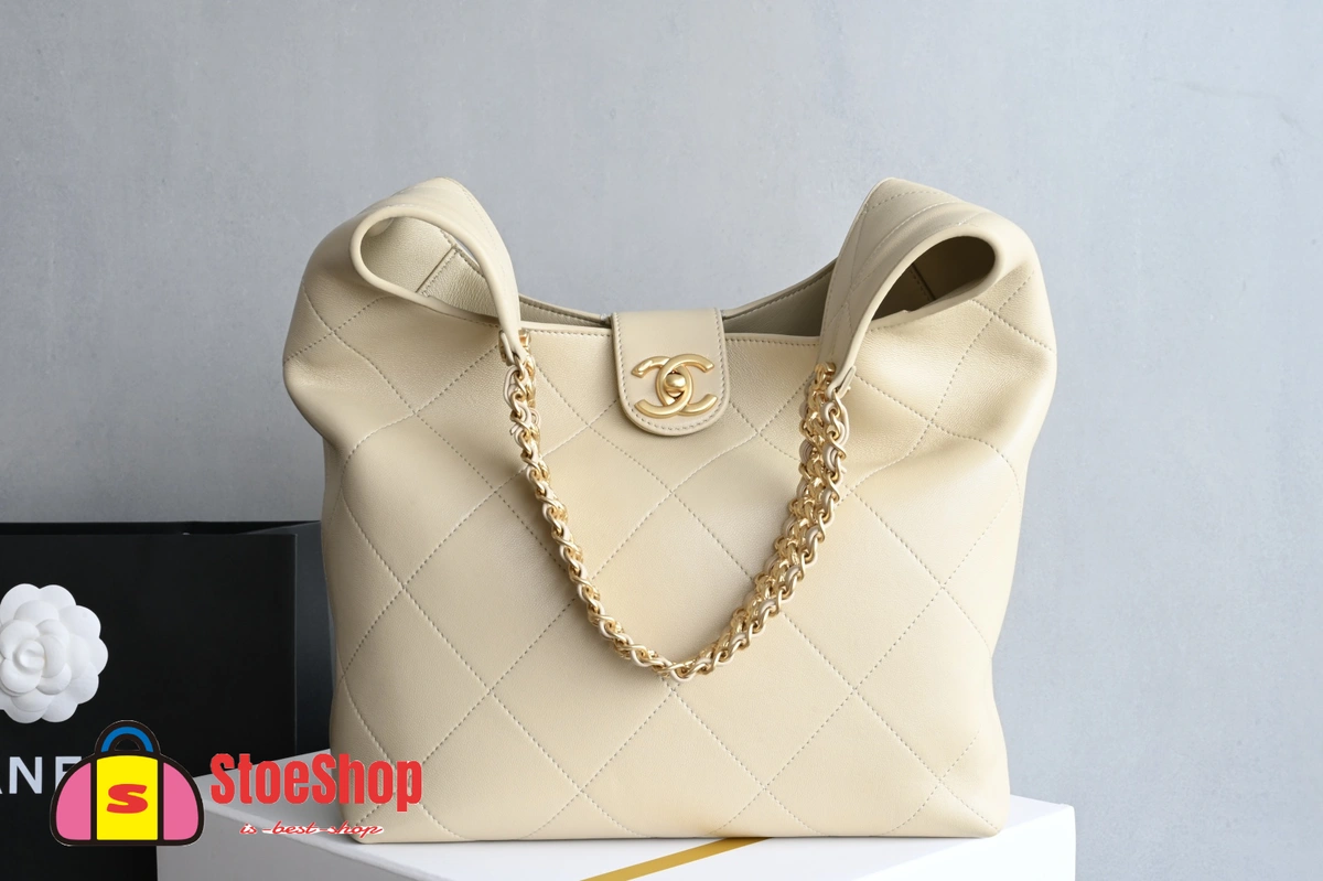 高仿香奈兒/Chanel 25P 米白色大號嬉皮包