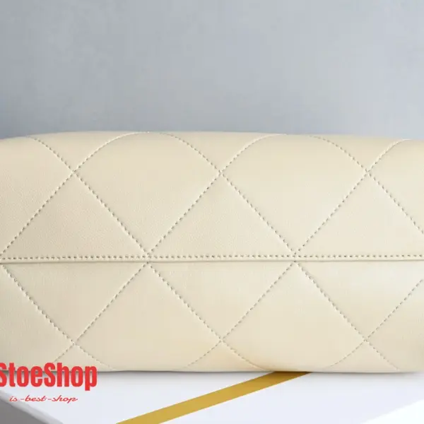 高仿香奈兒/Chanel 25P 米白色大號嬉皮包