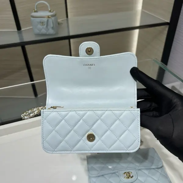 高仿香奈兒/Chanel Classic Flap 經典迷你口蓋包 淺藍色