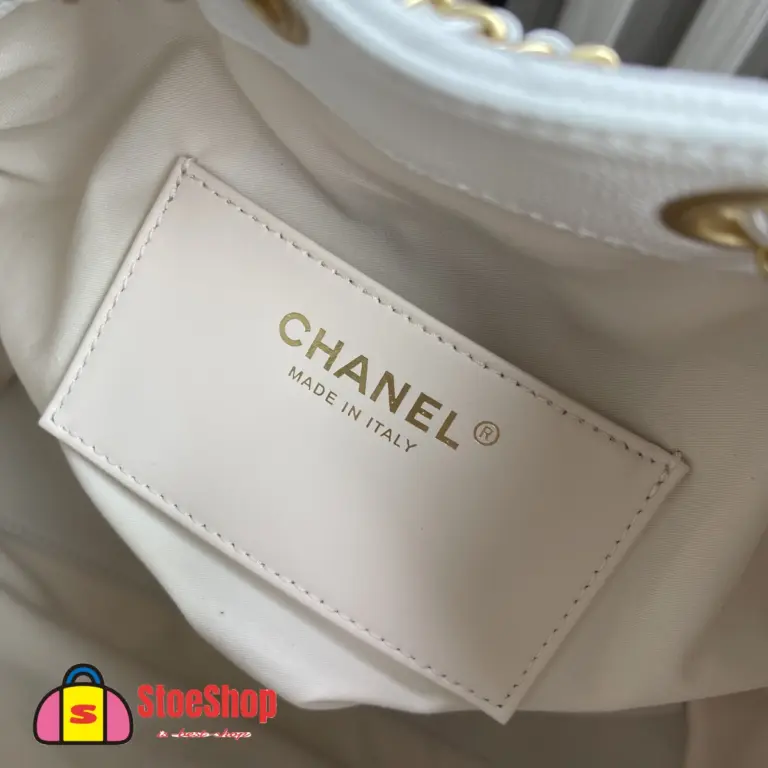 高仿香奈兒/CHANEL 25C Hobo 肩背包｜魚子醬小牛皮白色