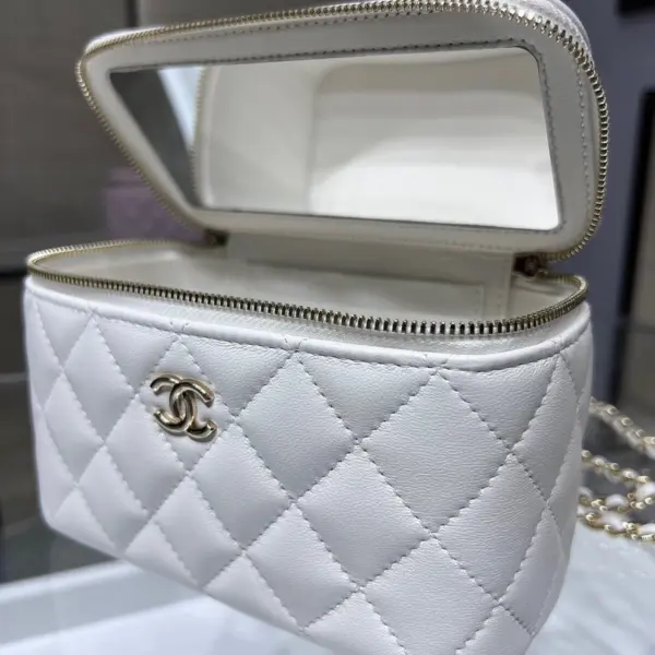 高仿香奈兒/Chanel Vanity Case 方形菱格紋白色化妝包