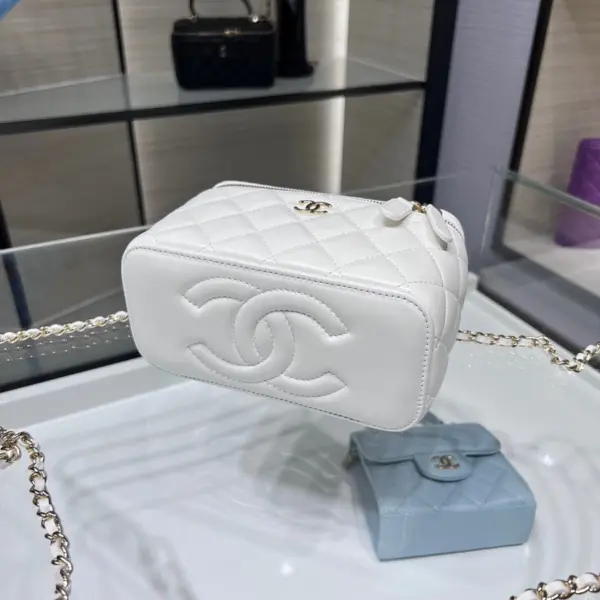 高仿香奈兒/Chanel Vanity Case 方形菱格紋白色化妝包