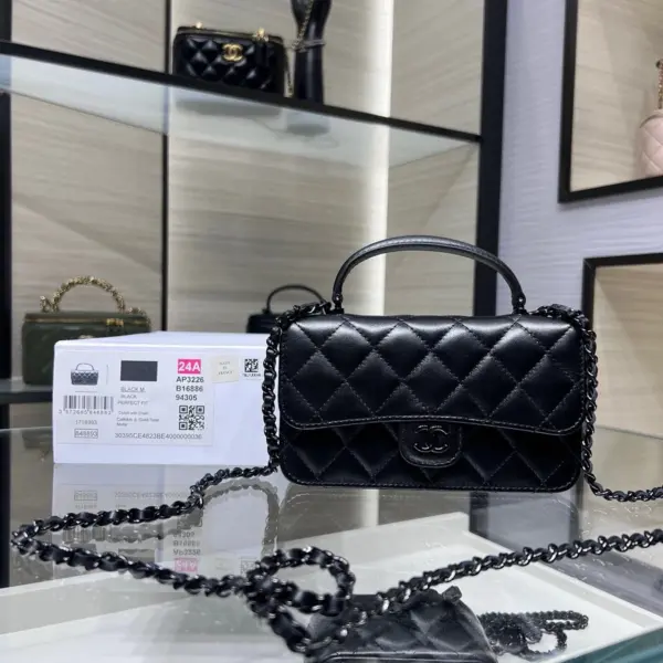 高仿香奈兒/Chanel Vanity Case系列 淺灰色方形菱格紋化妝包