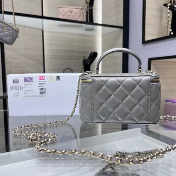 高仿香奈兒/Chanel 24P 方盒形菱格紋灰色化妝包
