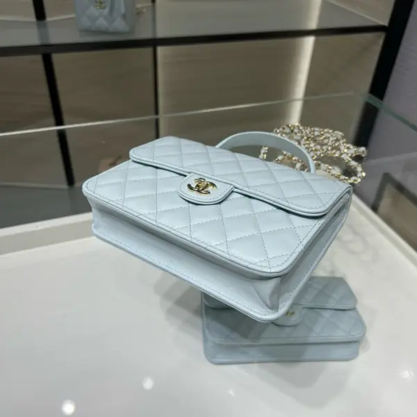 高仿香奈兒/Chanel 25S Classic Flap提柄款淺藍色小包
