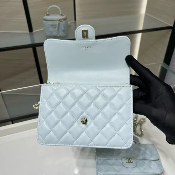 高仿香奈兒/Chanel 25S Classic Flap提柄款淺藍色小包