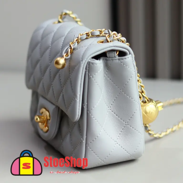 高仿香奈兒/Chanel Classic Flap 淺灰色金球迷你Flap Bag