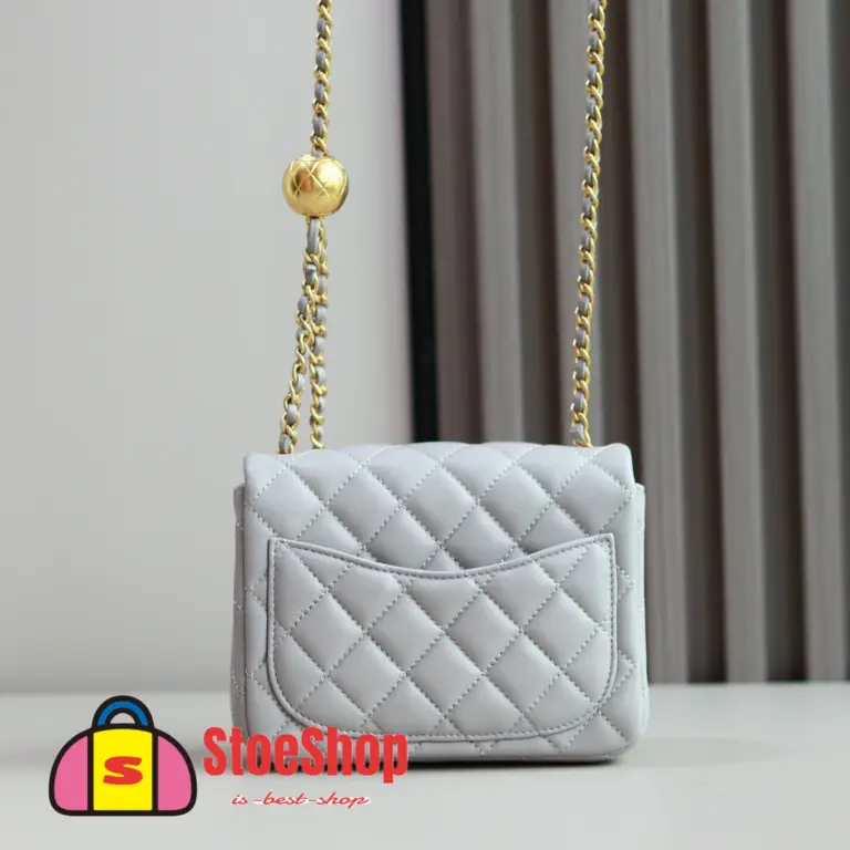 高仿香奈兒/Chanel Classic Flap 淺灰色金球迷你Flap Bag