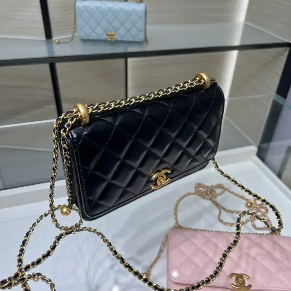 高仿香奈兒/Chanel Classic Flap 黑色翻蓋菱格鏈條包