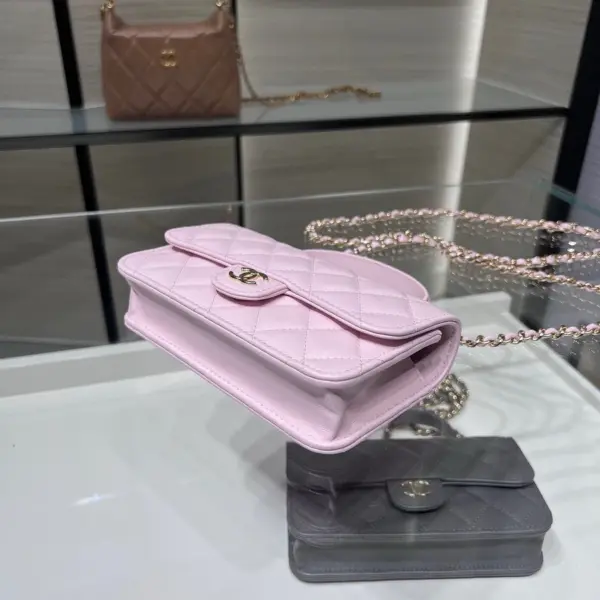 高仿香奈兒/Chanel 經典flap系列Mini Classic Flap帶手柄粉色小包