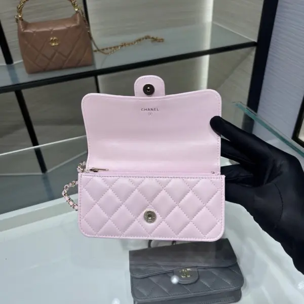 高仿香奈兒/Chanel 經典flap系列Mini Classic Flap帶手柄粉色小包