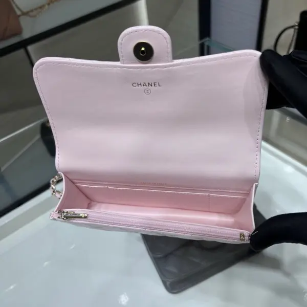 高仿香奈兒/Chanel 經典flap系列Mini Classic Flap帶手柄粉色小包