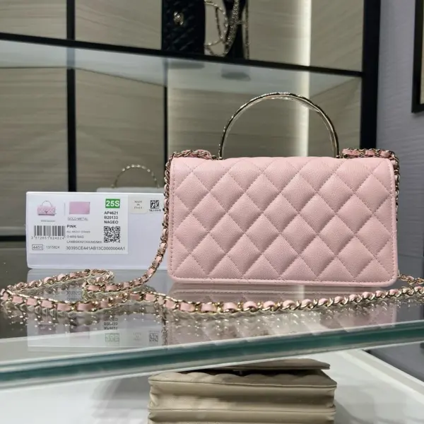 高仿香奈兒/Chanel WOC 帶金屬手柄鏈條錢包 粉色