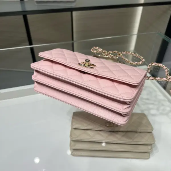 高仿香奈兒/Chanel WOC 帶金屬手柄鏈條錢包 粉色