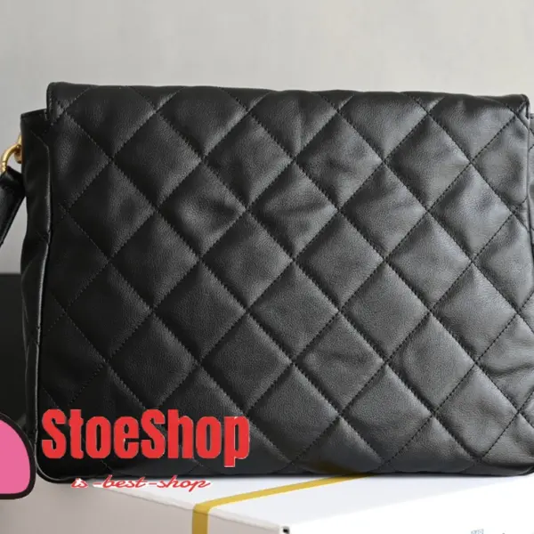 高仿香奈兒/Chanel 19系列 19 Flap Bag 黑色翻蓋式菱格紋肩包